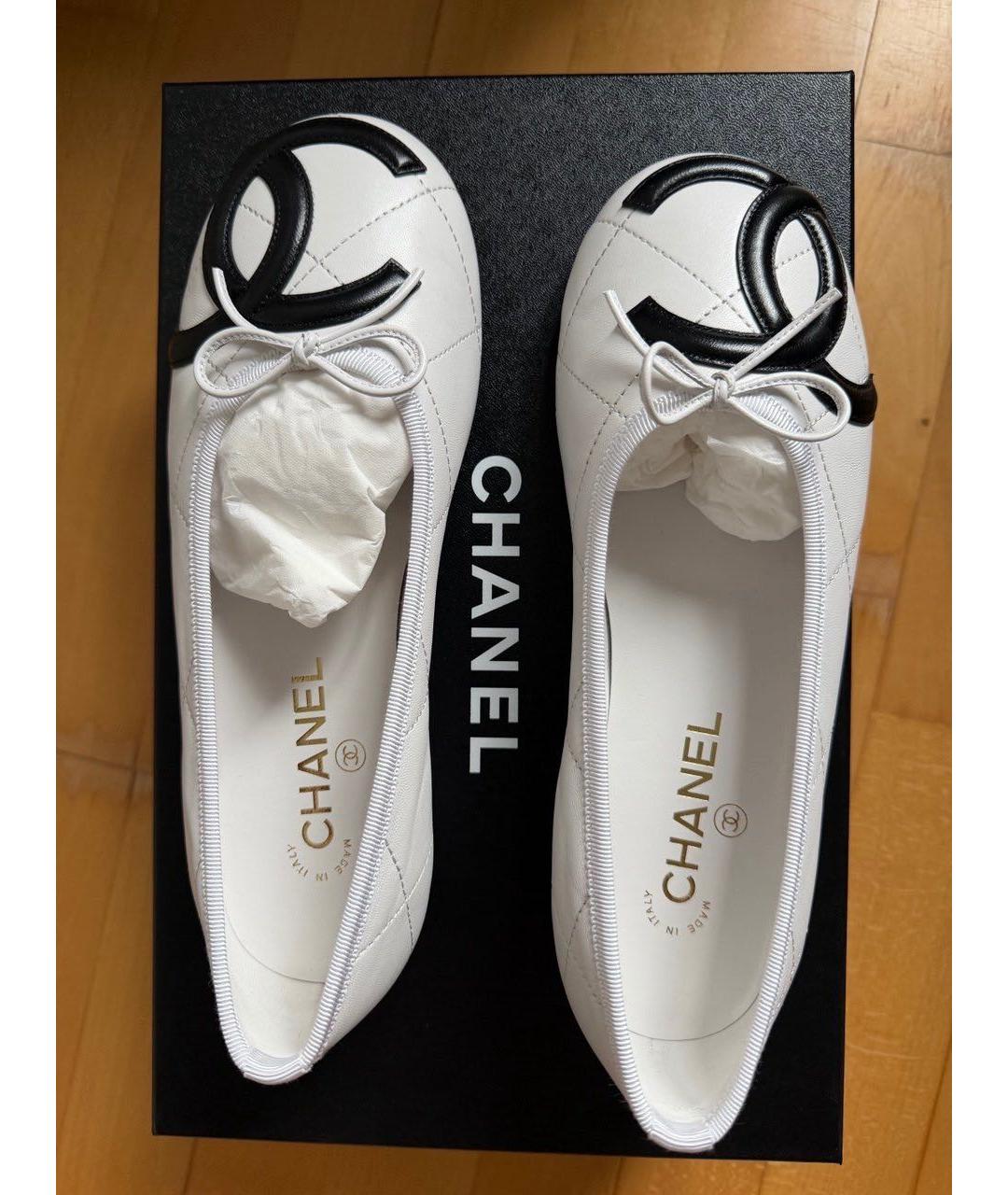 CHANEL Белые кожаные балетки, фото 2