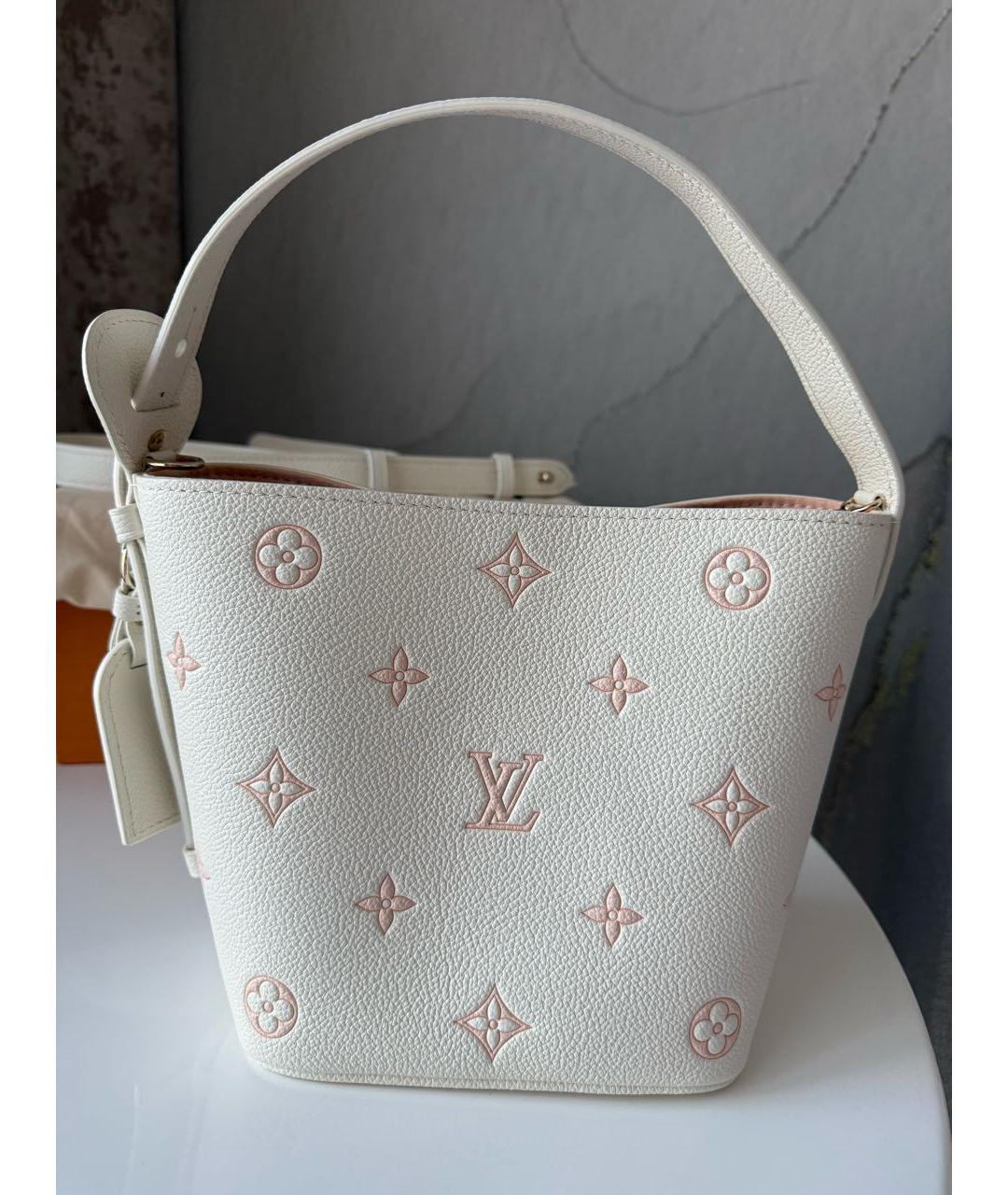 LOUIS VUITTON Белая кожаная сумка с короткими ручками, фото 5