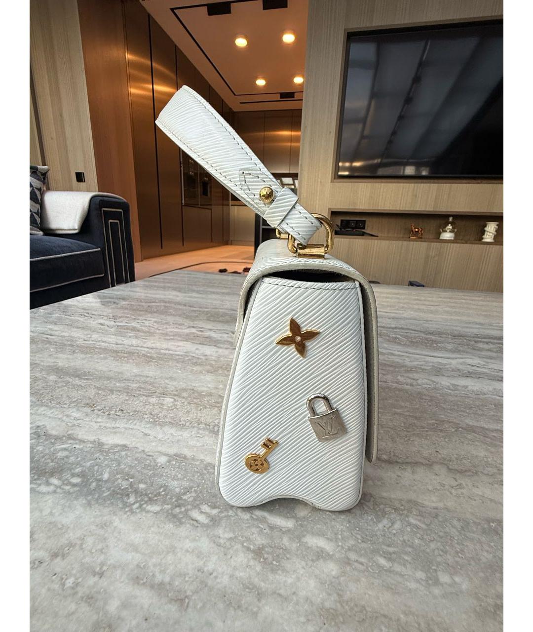 LOUIS VUITTON Белая кожаная сумка через плечо, фото 2