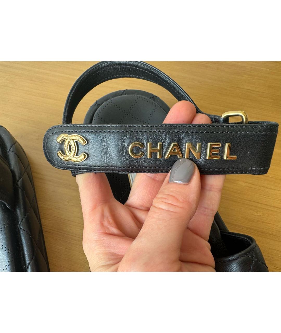 CHANEL Черные кожаные сандалии, фото 5