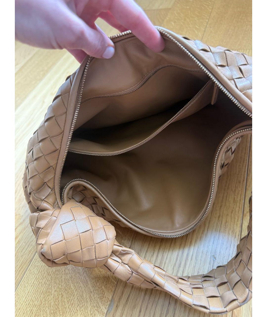 BOTTEGA VENETA Коричневая кожаная сумка с короткими ручками, фото 4