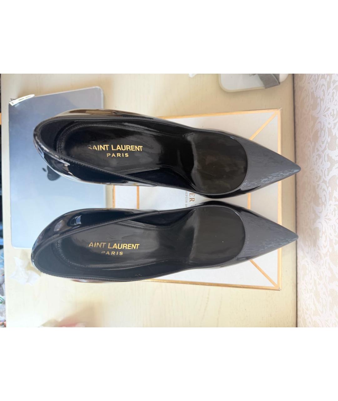 SAINT LAURENT Черные босоножки из лакированной кожи, фото 4
