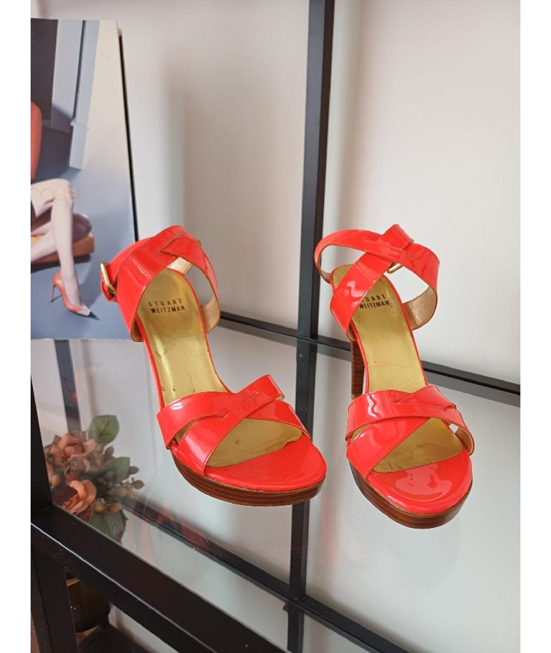 STUART WEITZMAN Красные босоножки из лакированной кожи, фото 7