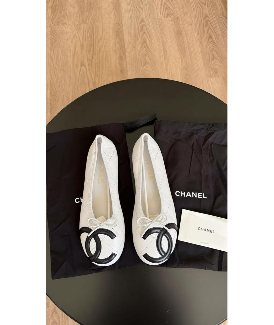 CHANEL Белые кожаные балетки, фото 2