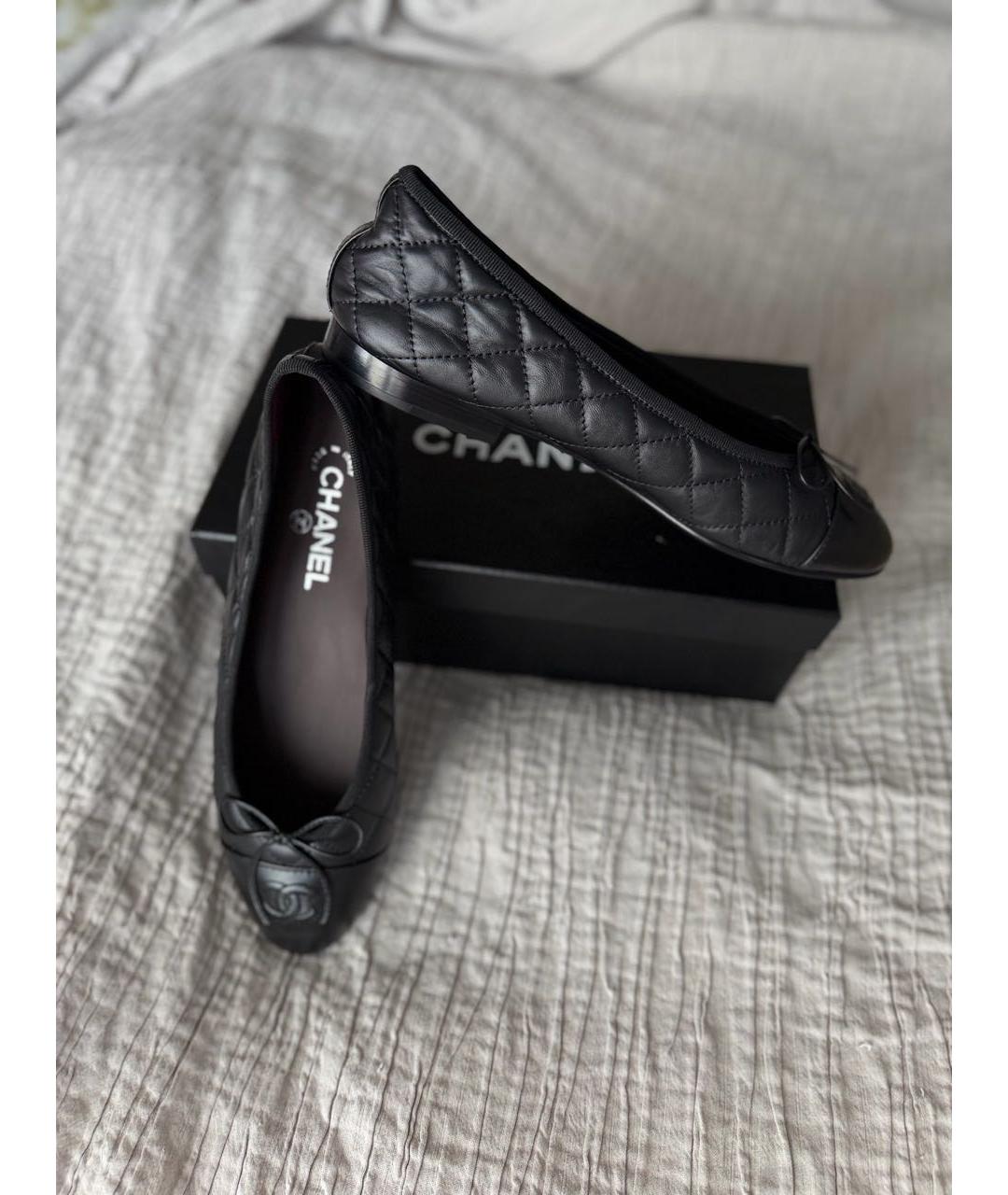 CHANEL Черные кожаные балетки, фото 5