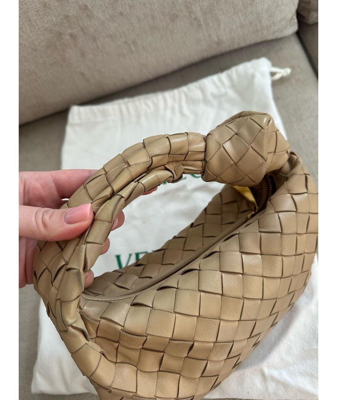 BOTTEGA VENETA Бежевая кожаная сумка с короткими ручками, фото 2
