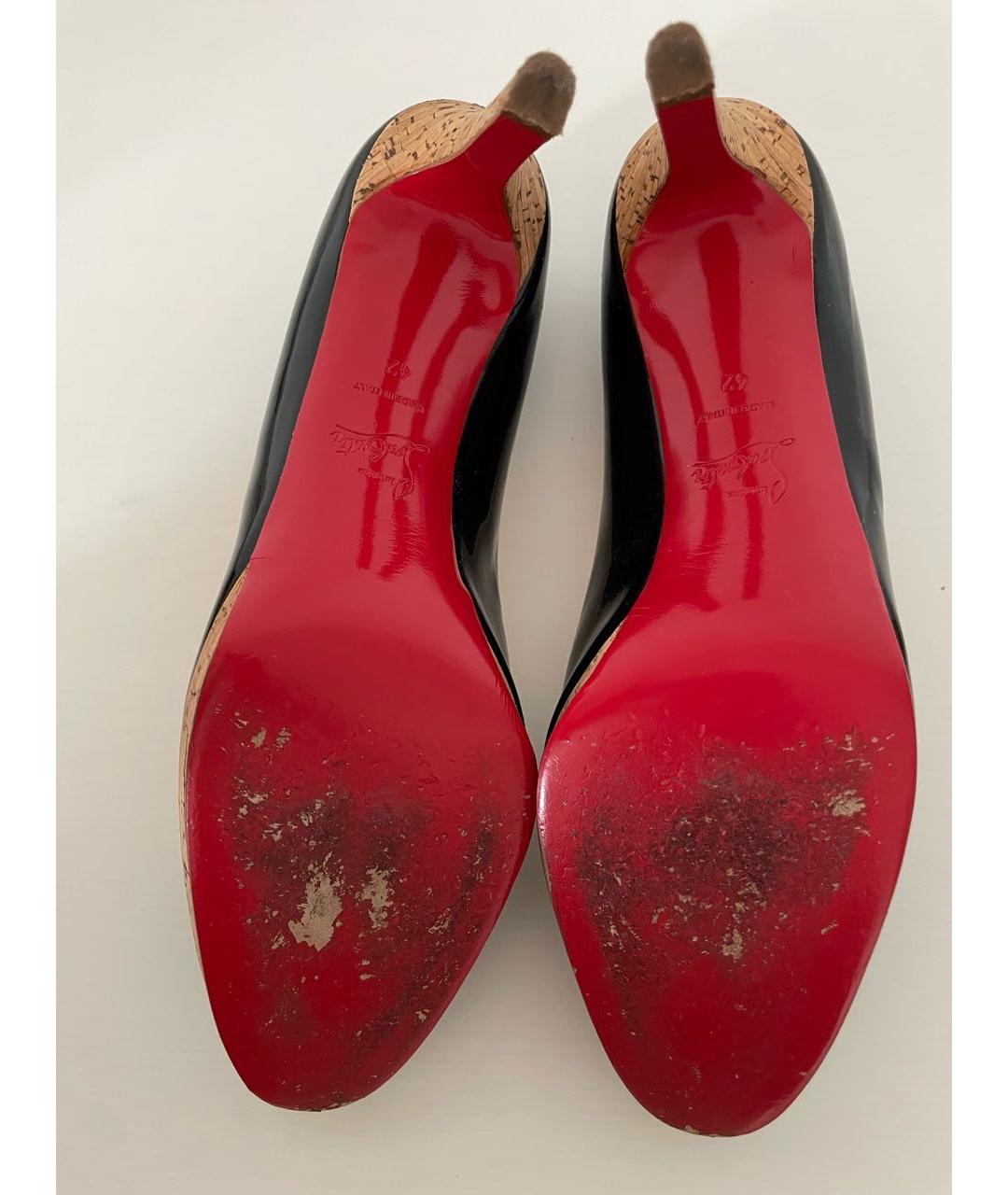 CHRISTIAN LOUBOUTIN Черные туфли из лакированной кожи, фото 6