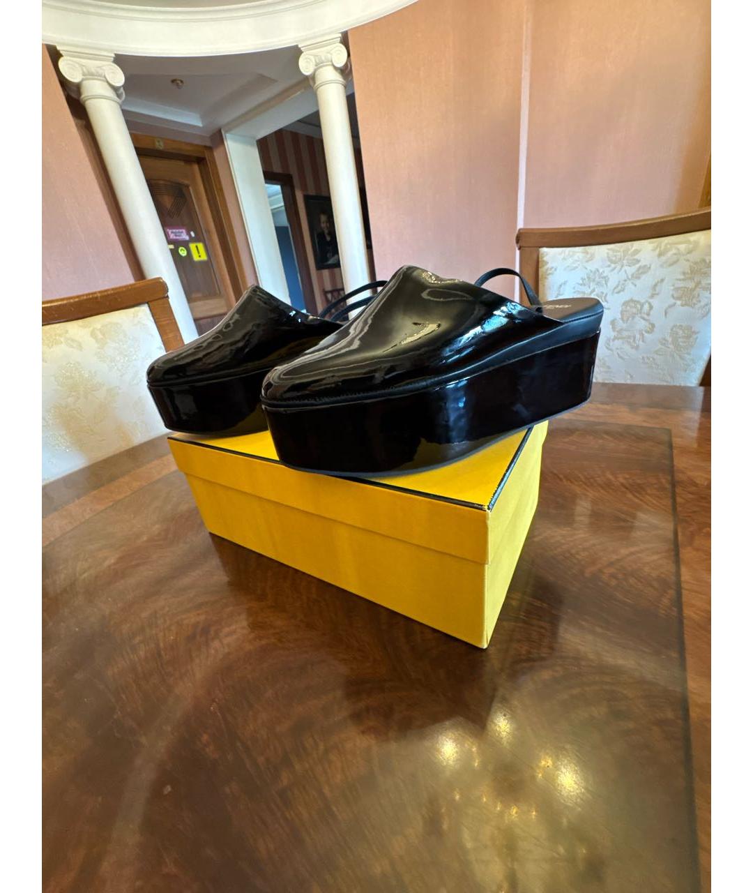 FENDI Черные босоножки из лакированной кожи, фото 7