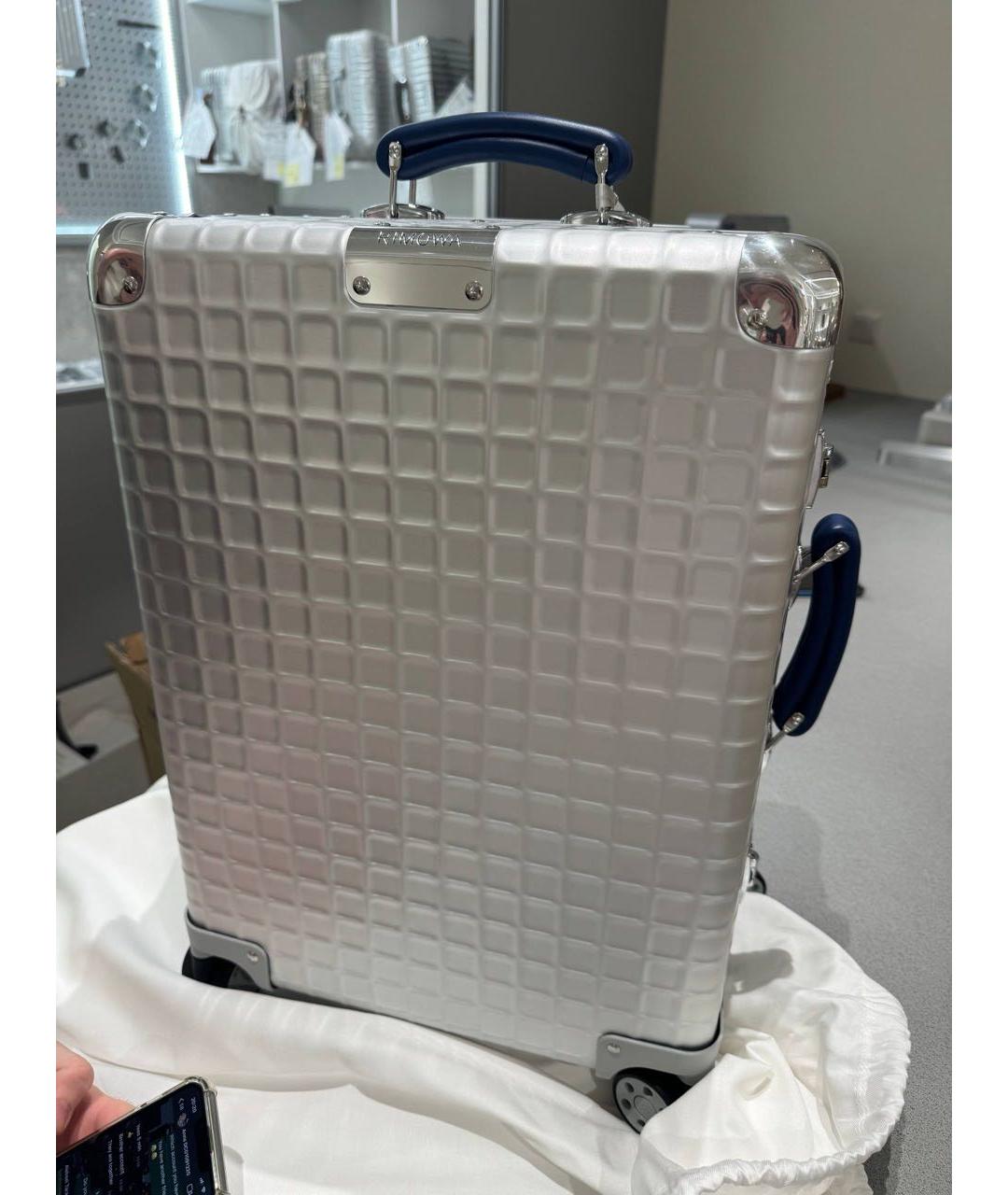 Rimowa Серебряный чемодан, фото 3