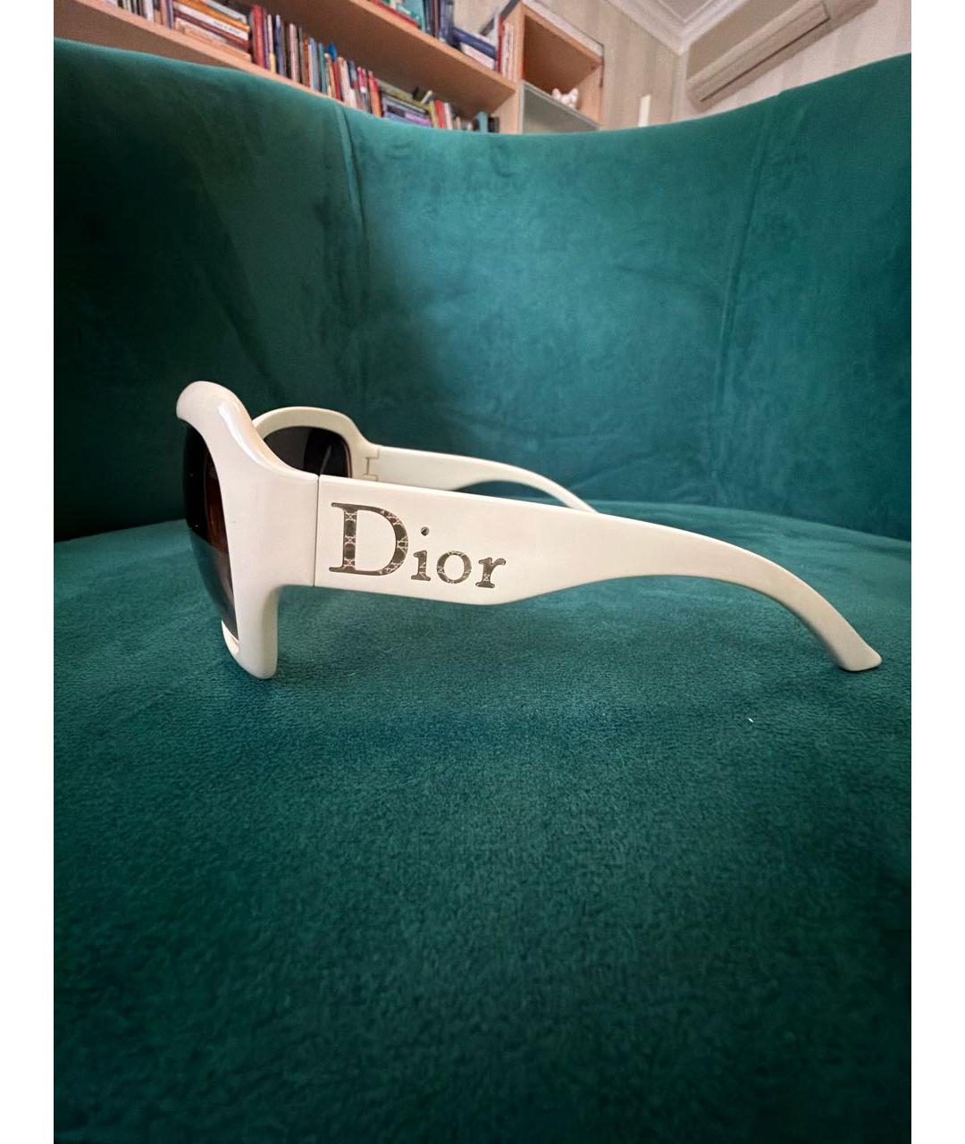 CHRISTIAN DIOR Белые пластиковые солнцезащитные очки, фото 3