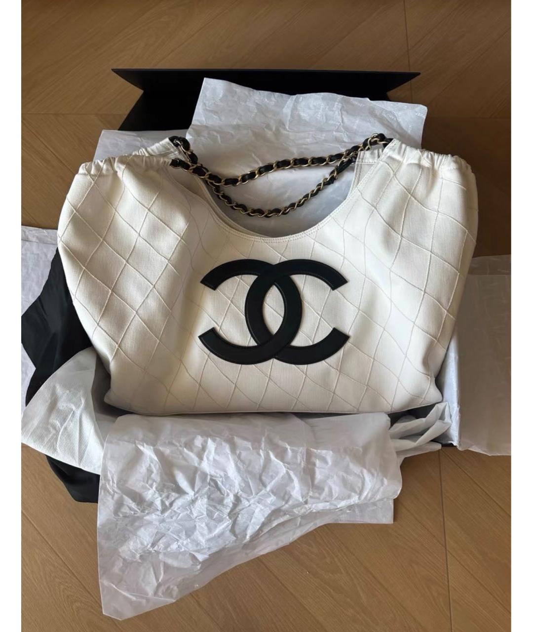 CHANEL Белая деним сумка тоут, фото 2