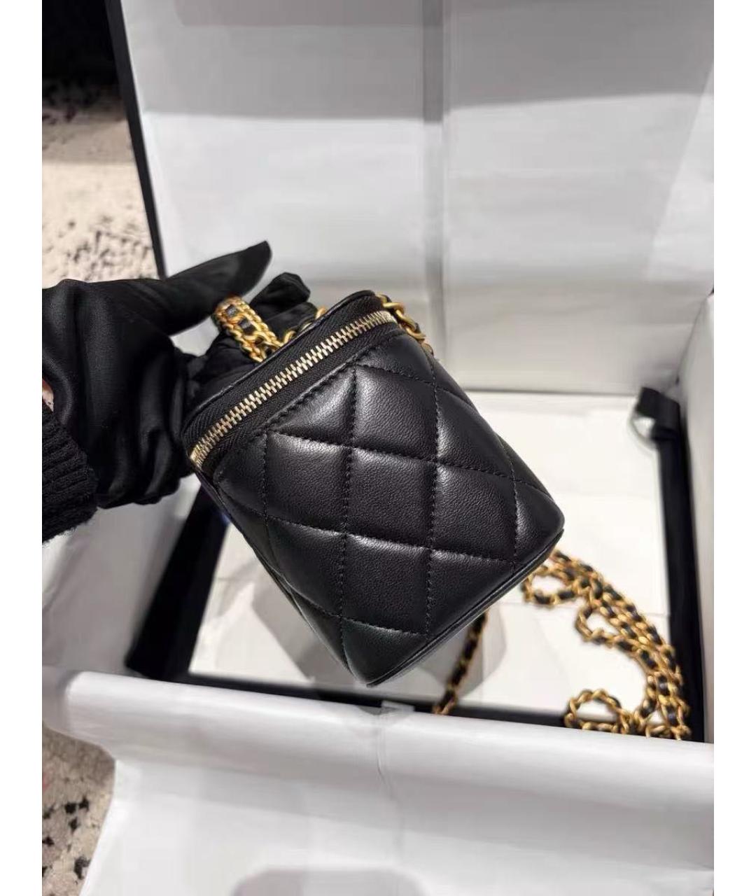 CHANEL Черная кожаная сумка с короткими ручками, фото 3
