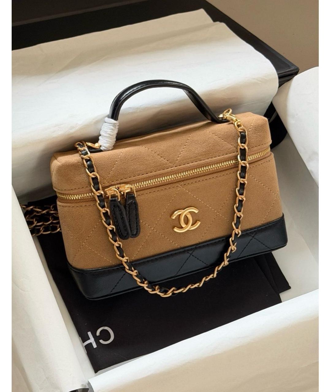 CHANEL Бежевая замшевая сумка через плечо, фото 2