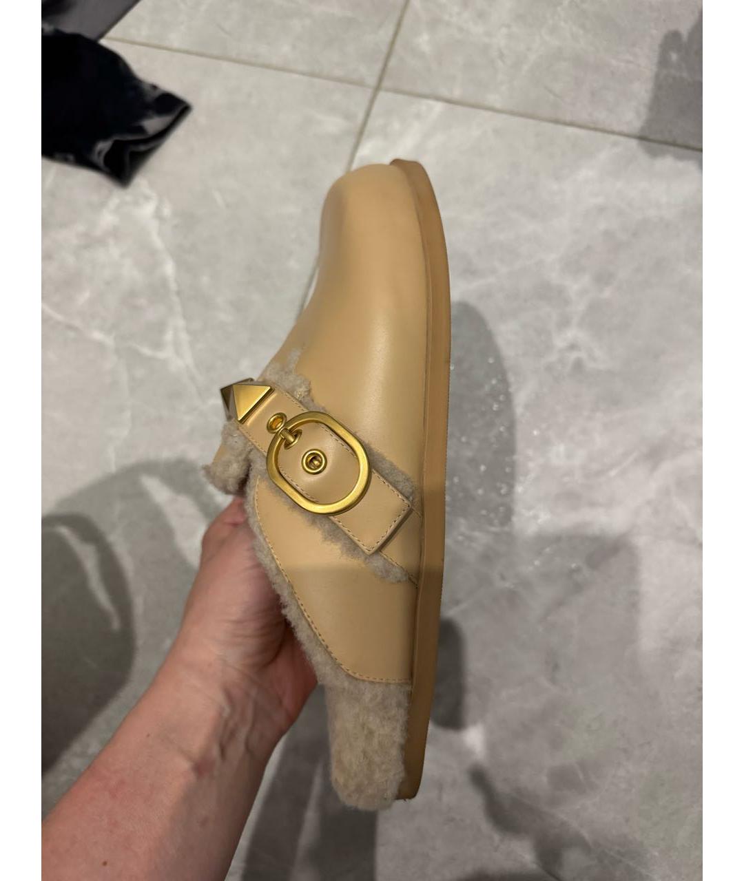 VALENTINO Бежевые кожаные сабо, фото 5