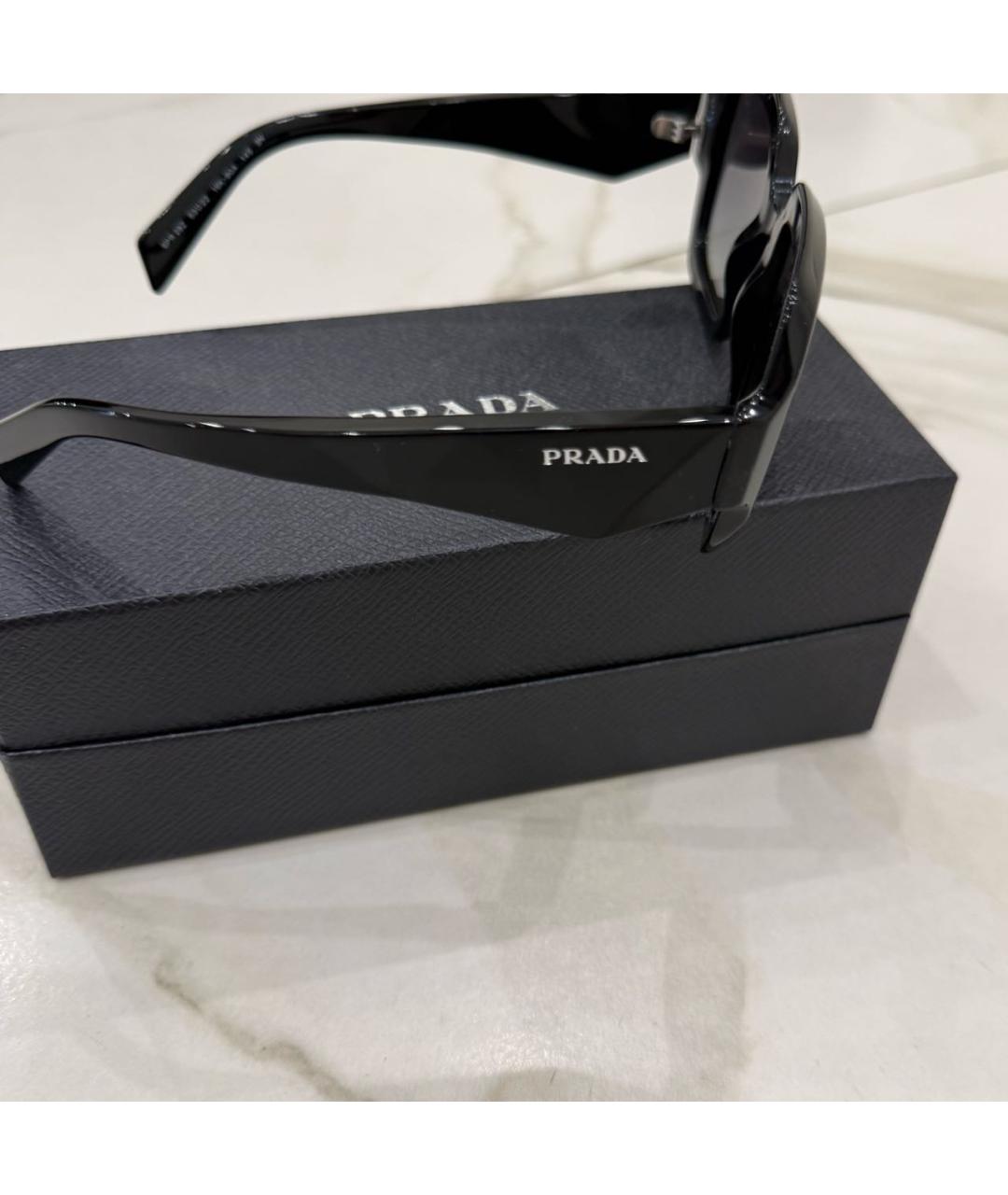 PRADA Черные пластиковые солнцезащитные очки, фото 3