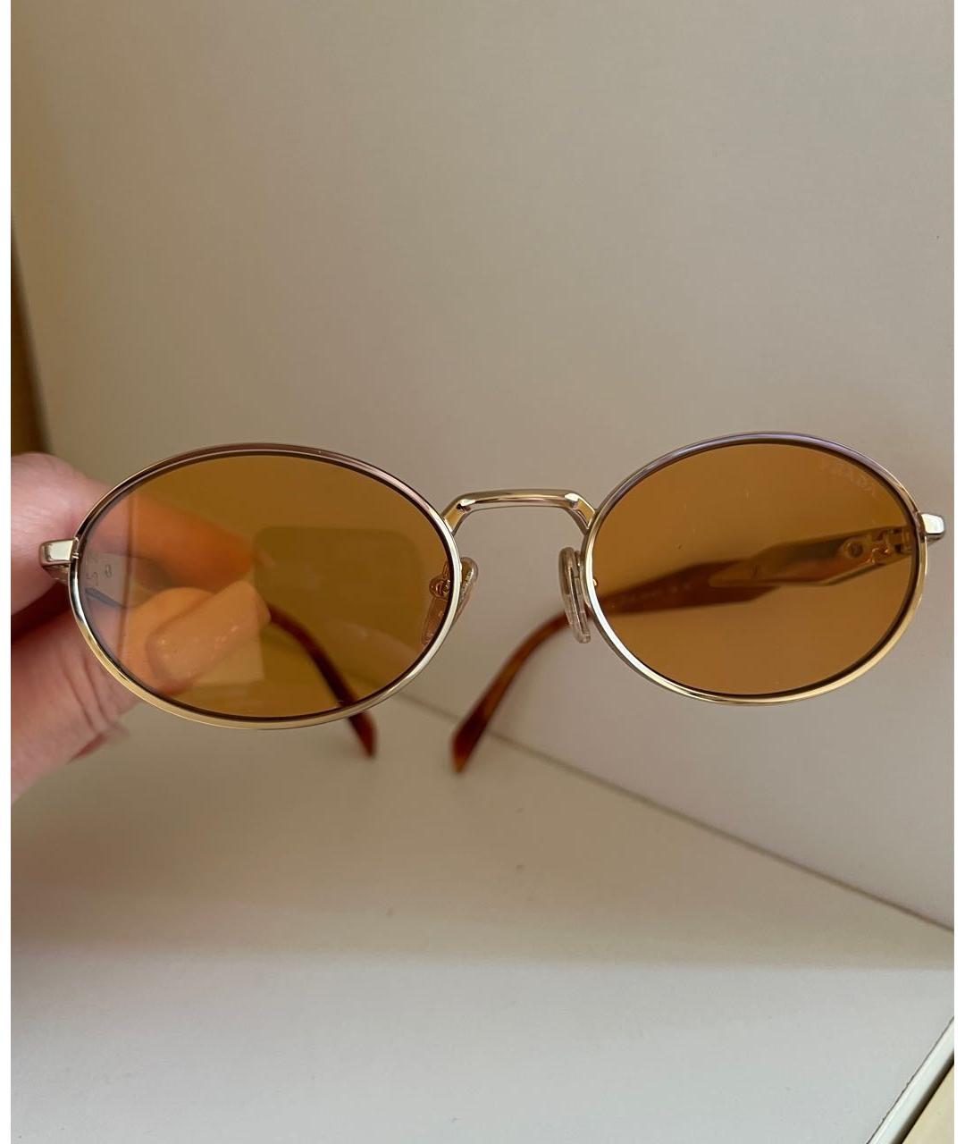 PRADA Золотые металлические солнцезащитные очки, фото 2