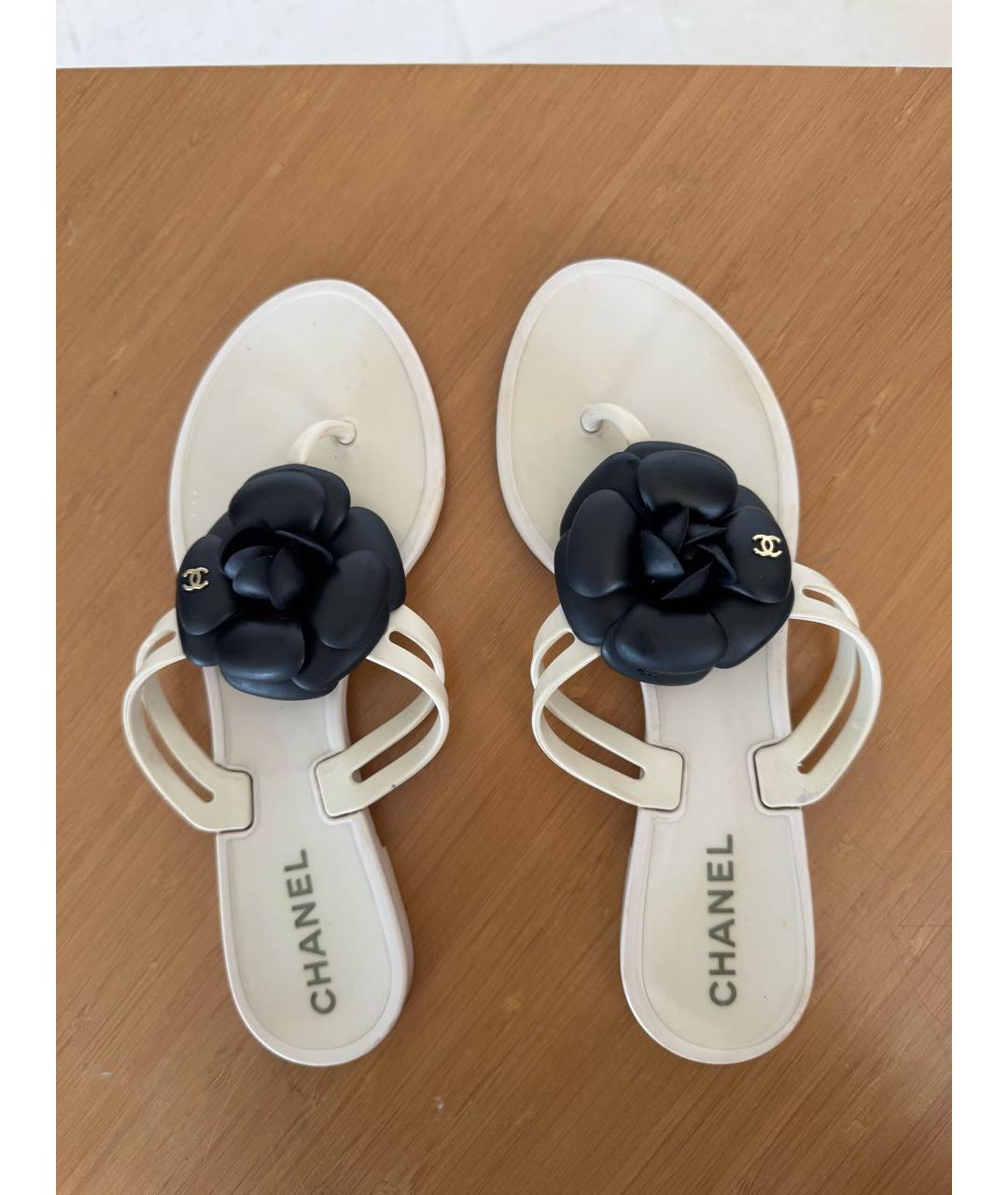CHANEL Белые шлепанцы, фото 3