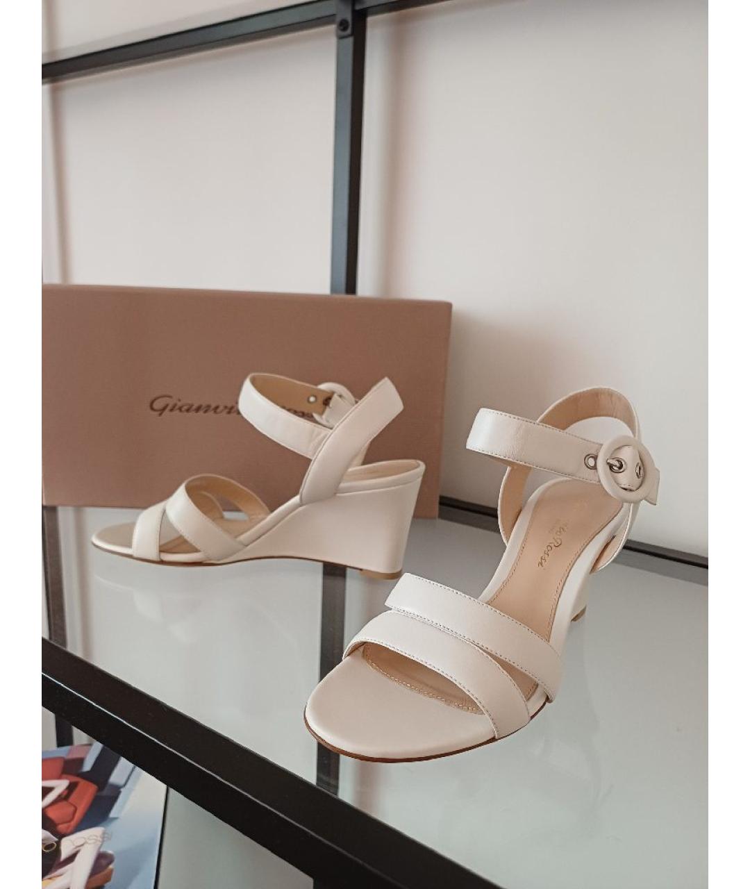 GIANVITO ROSSI Белые кожаные босоножки, фото 3
