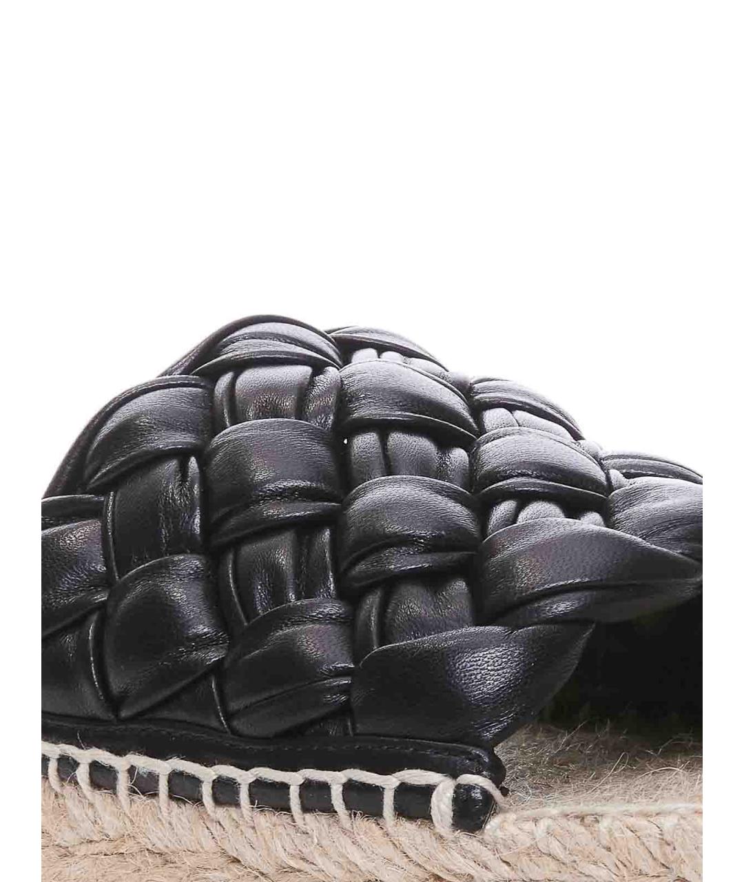 BOTTEGA VENETA Черные кожаные сандалии, фото 3
