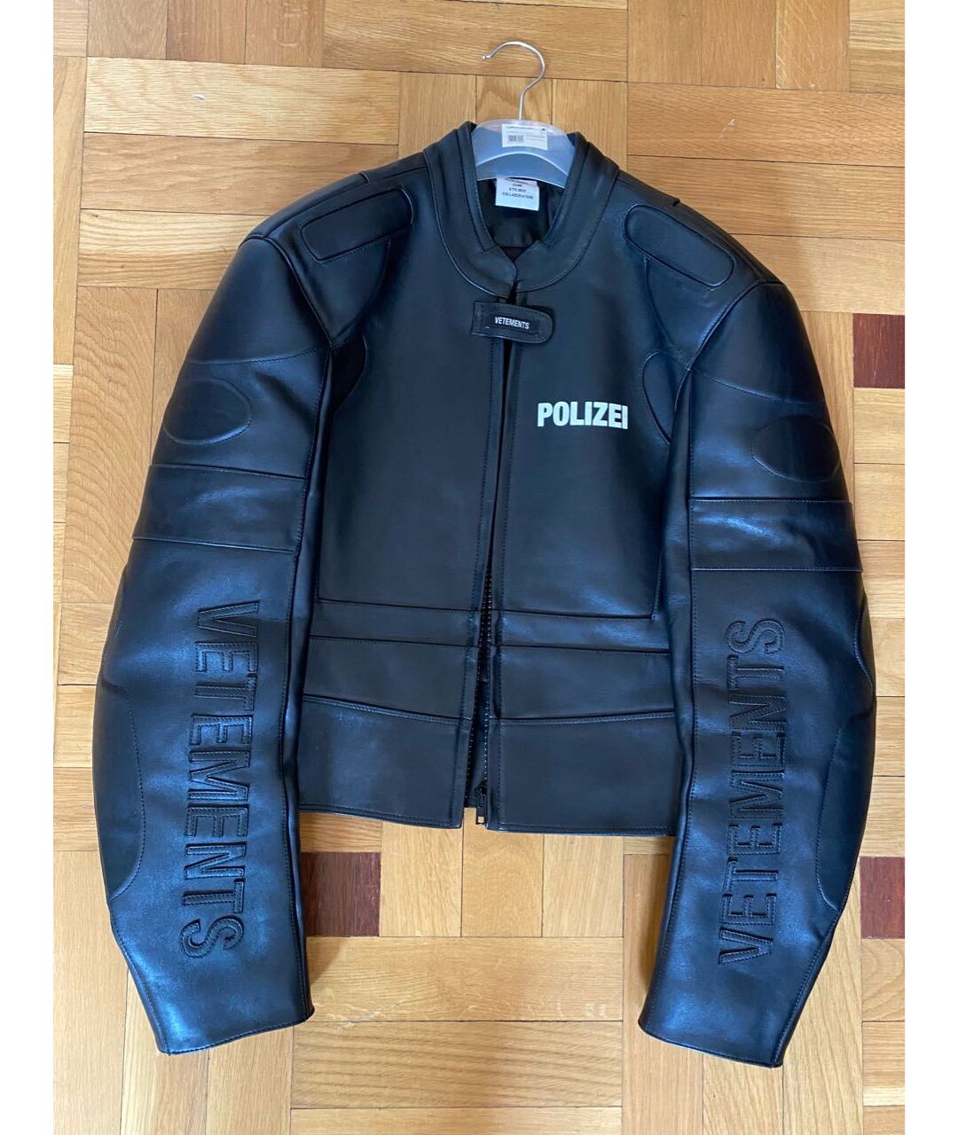 VETEMENTS Черная кожаная куртка, фото 7