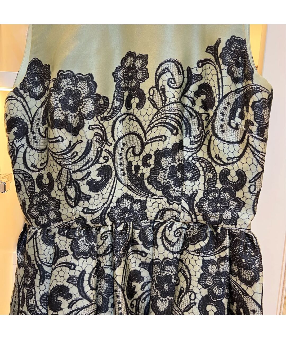 DOLCE&GABBANA Салатовыое шелковое коктейльное платье, фото 3
