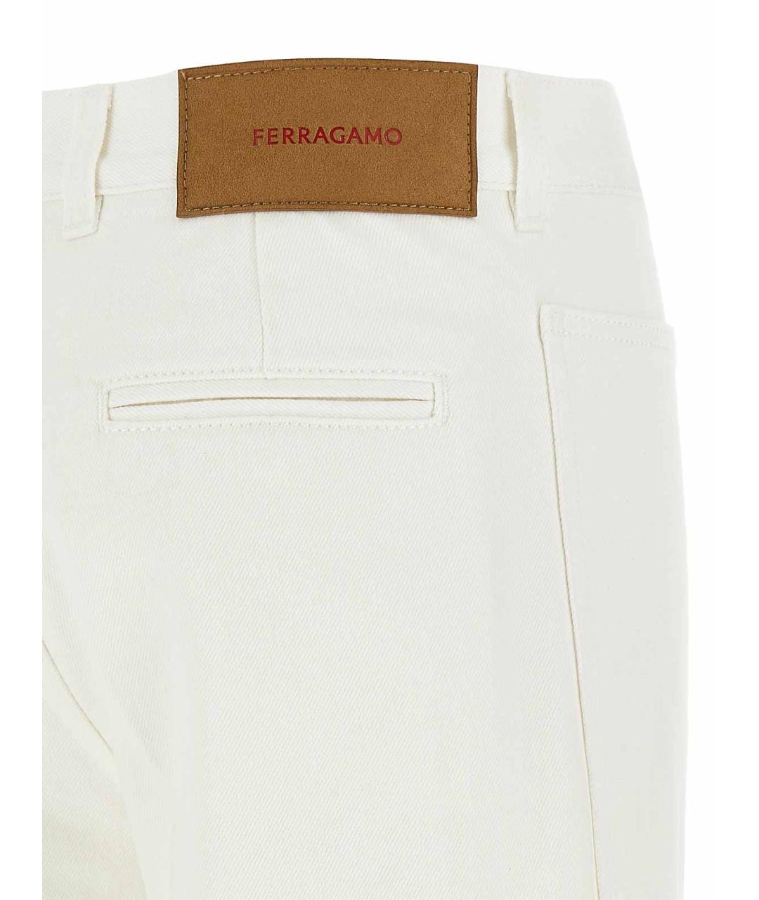 FERRAGAMO Белые хлопковые джинсы клеш, фото 4