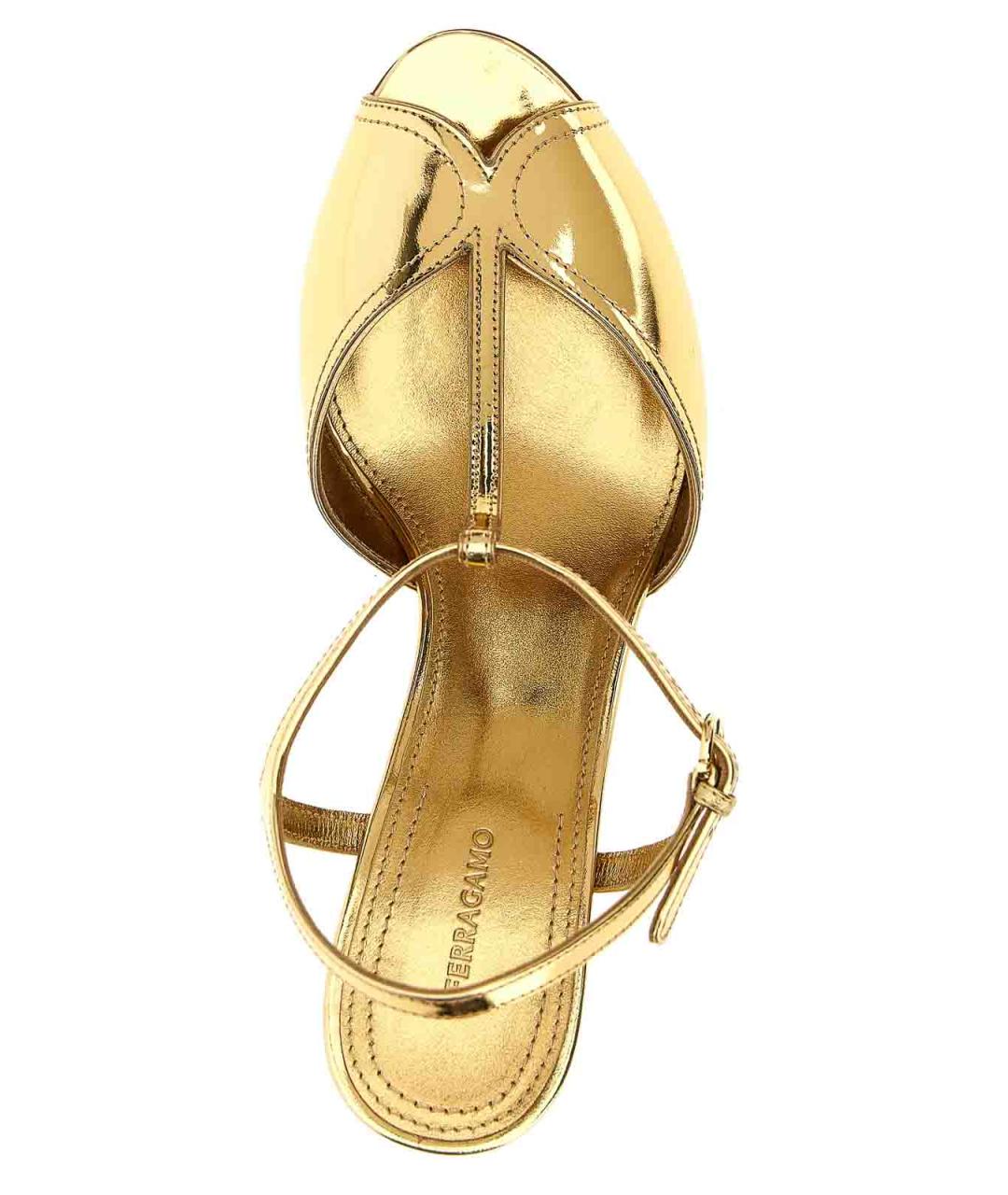 FERRAGAMO Золотые кожаные сандалии, фото 4
