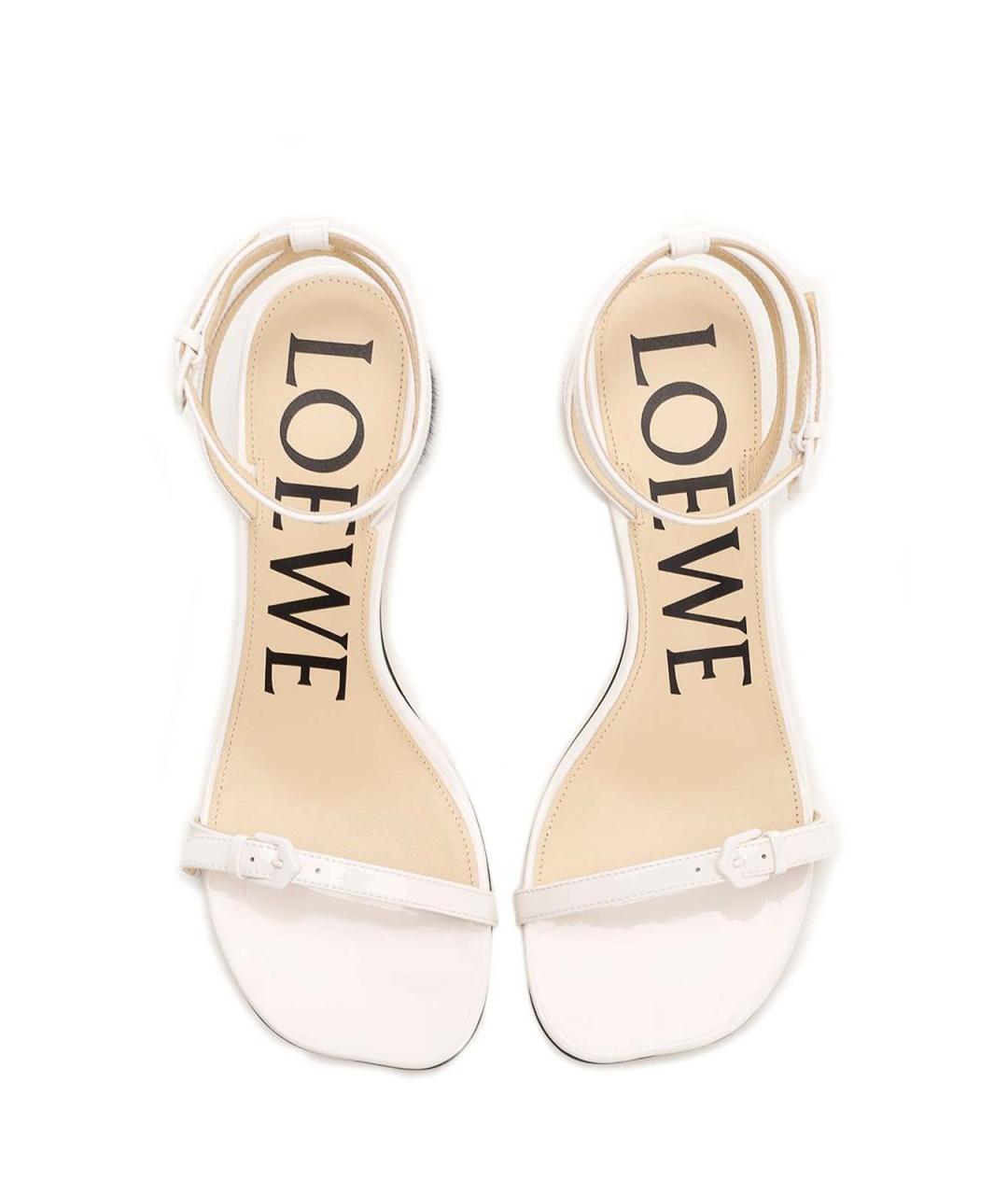 LOEWE Белые босоножки из лакированной кожи, фото 6