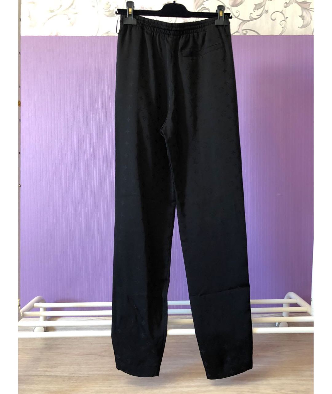 LOUIS VUITTON PRE-OWNED Черные вискозные прямые брюки, фото 2