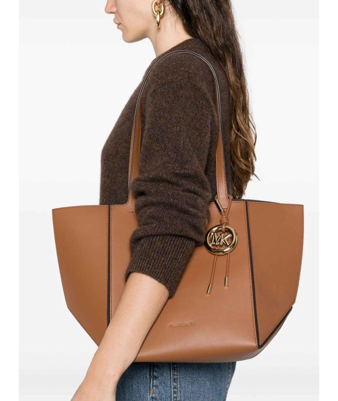 MICHAEL KORS Коричневая кожаная сумка тоут, фото 3
