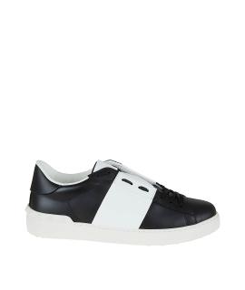 VALENTINO Низкие кроссовки / кеды