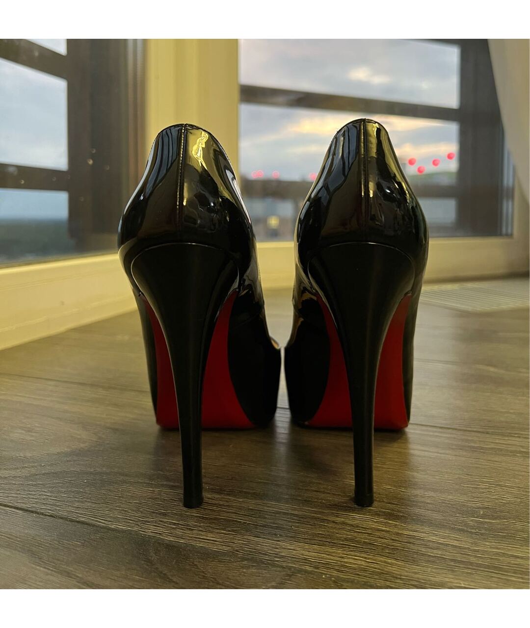 CHRISTIAN LOUBOUTIN Черные туфли из лакированной кожи, фото 4