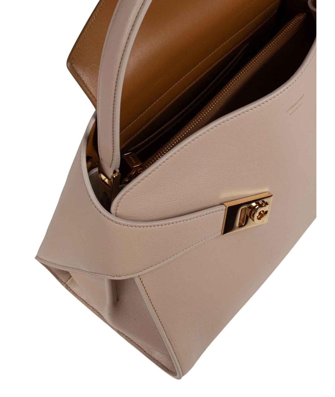 FERRAGAMO Бежевая кожаная сумка через плечо, фото 5