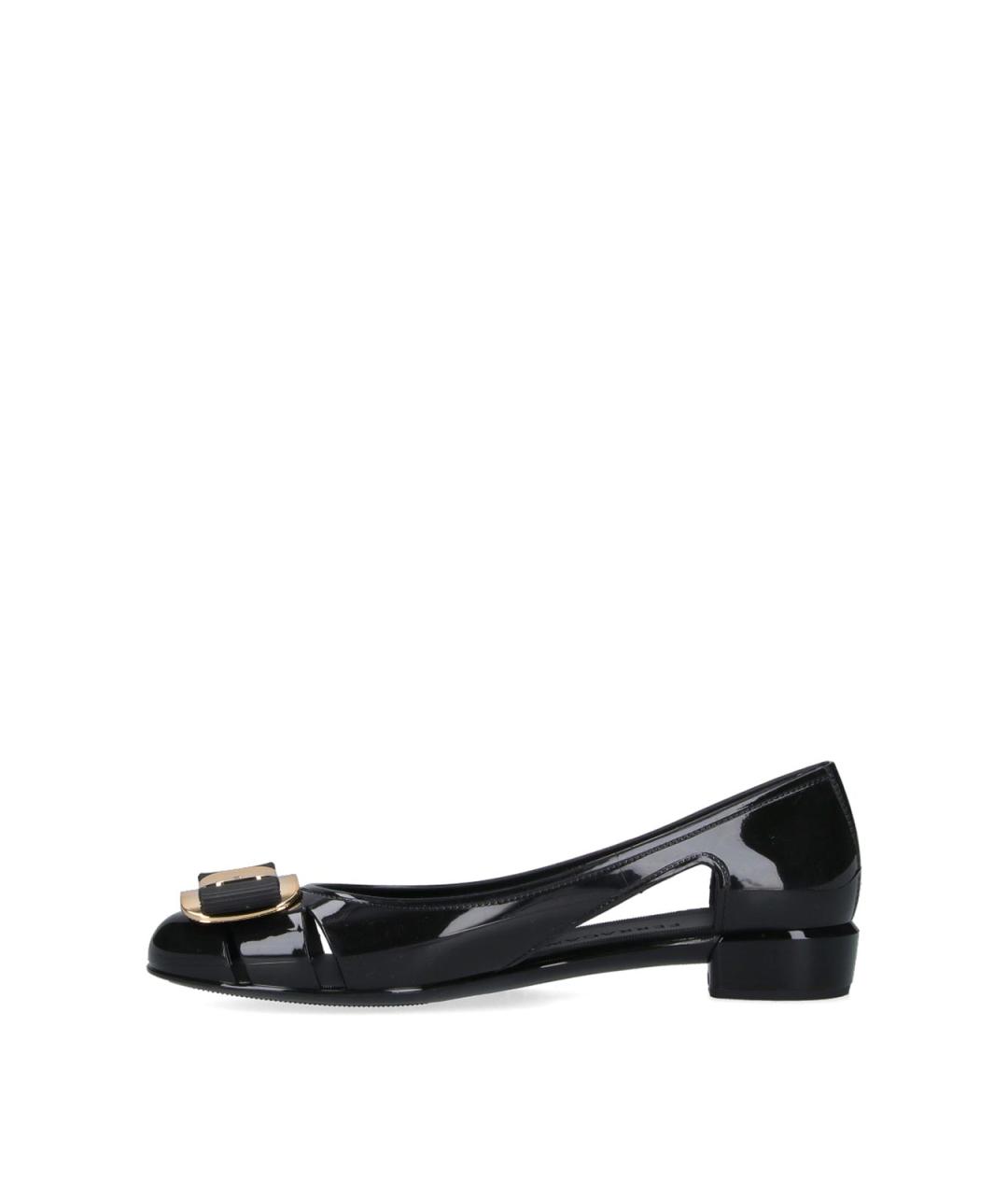 FERRAGAMO Черные резиновые балетки, фото 3