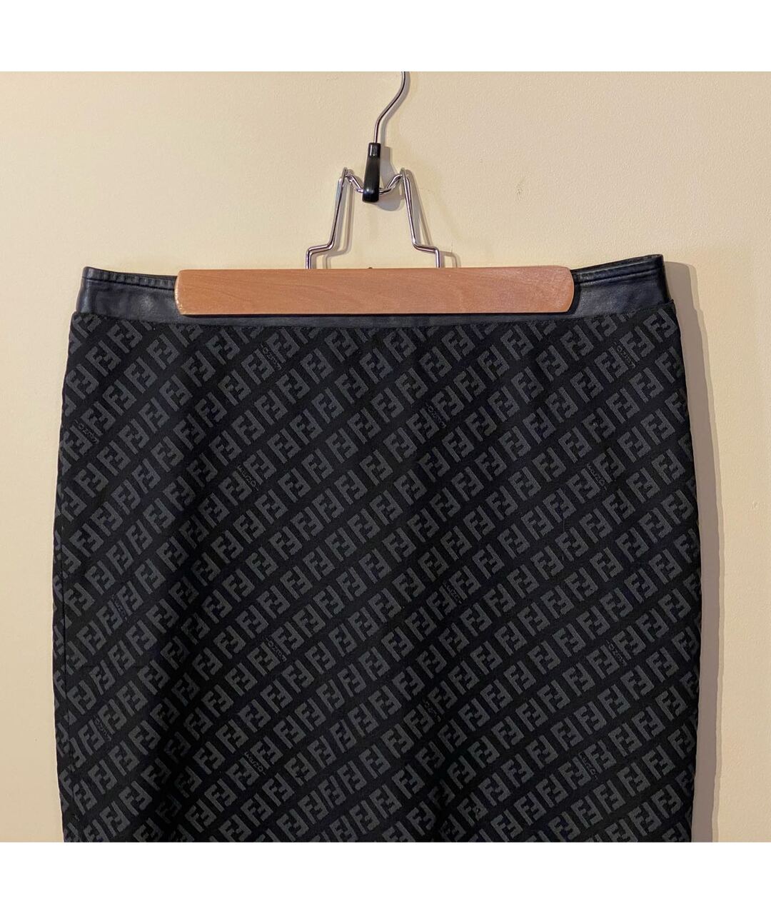 FENDI Черная полиамидовая юбка миди, фото 3