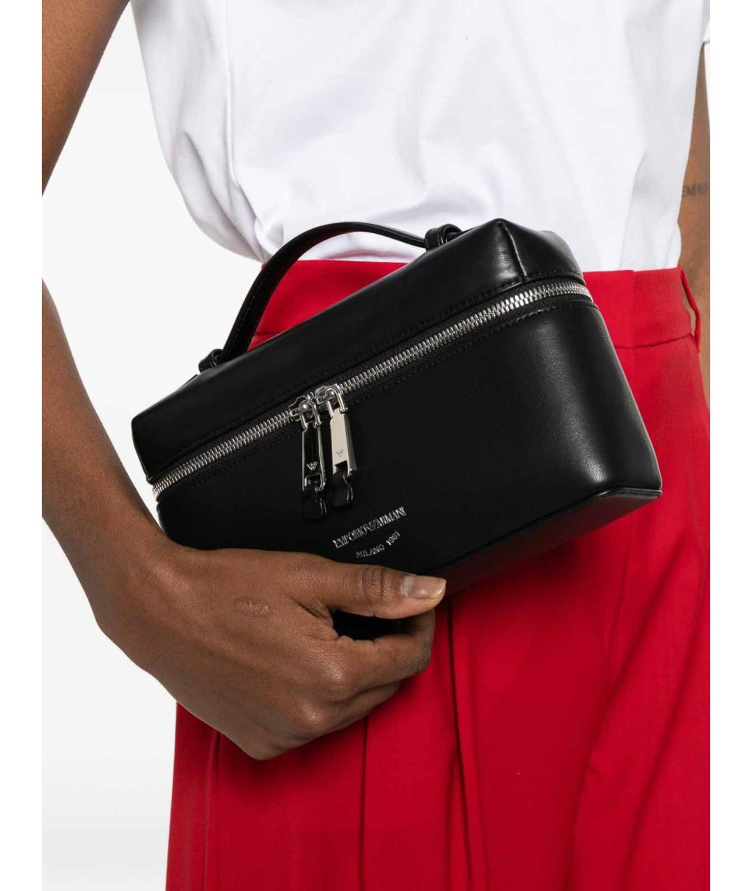 EMPORIO ARMANI Черная кожаная сумка с короткими ручками, фото 4