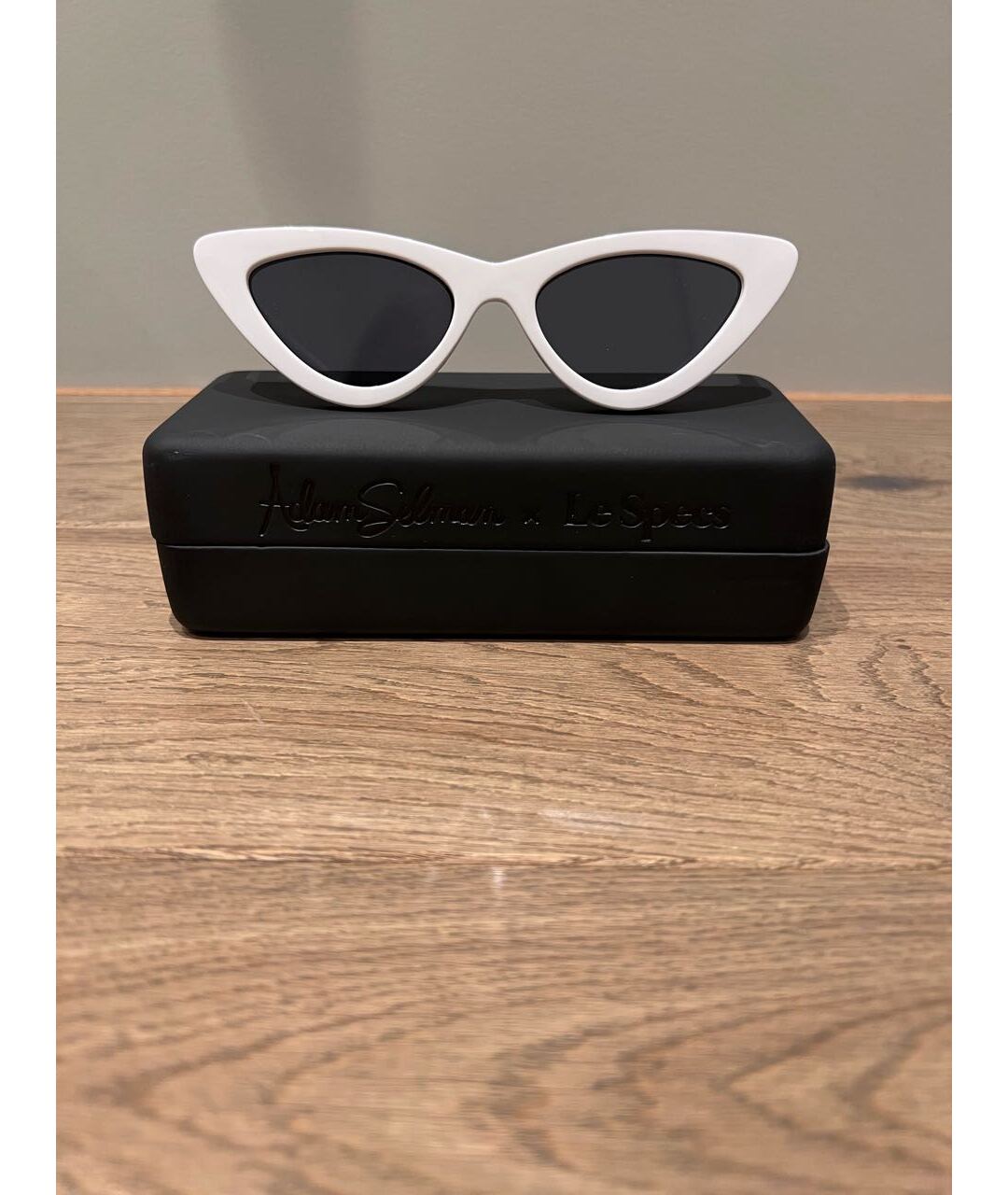 LE SPECS Белые пластиковые солнцезащитные очки, фото 4