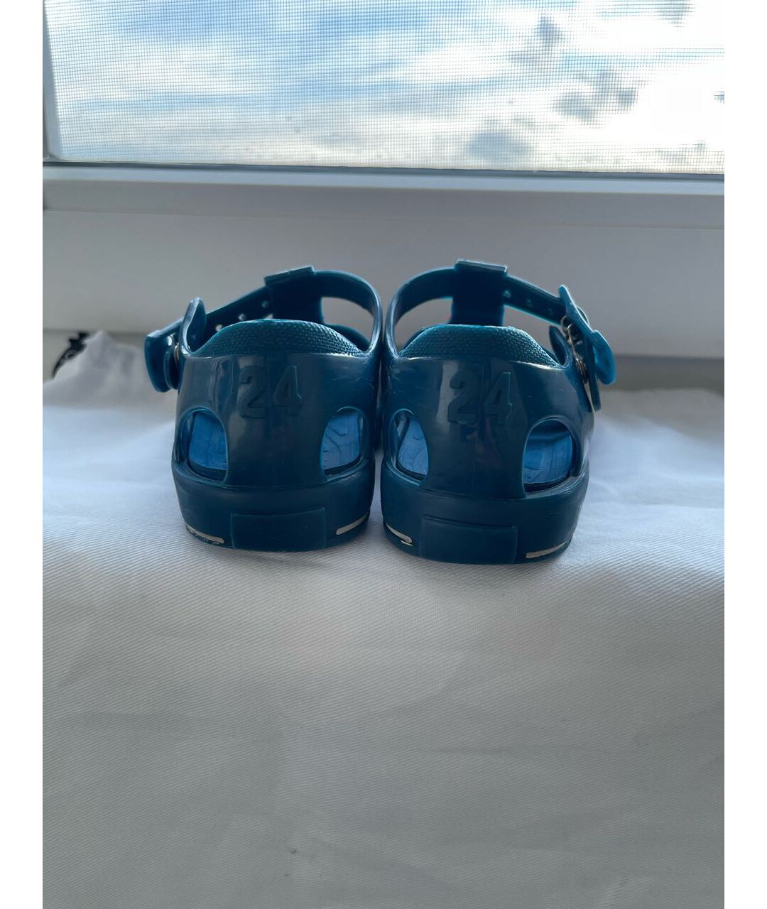 DOLCE & GABBANA KIDS Синие резиновые сандалии и шлепанцы, фото 3