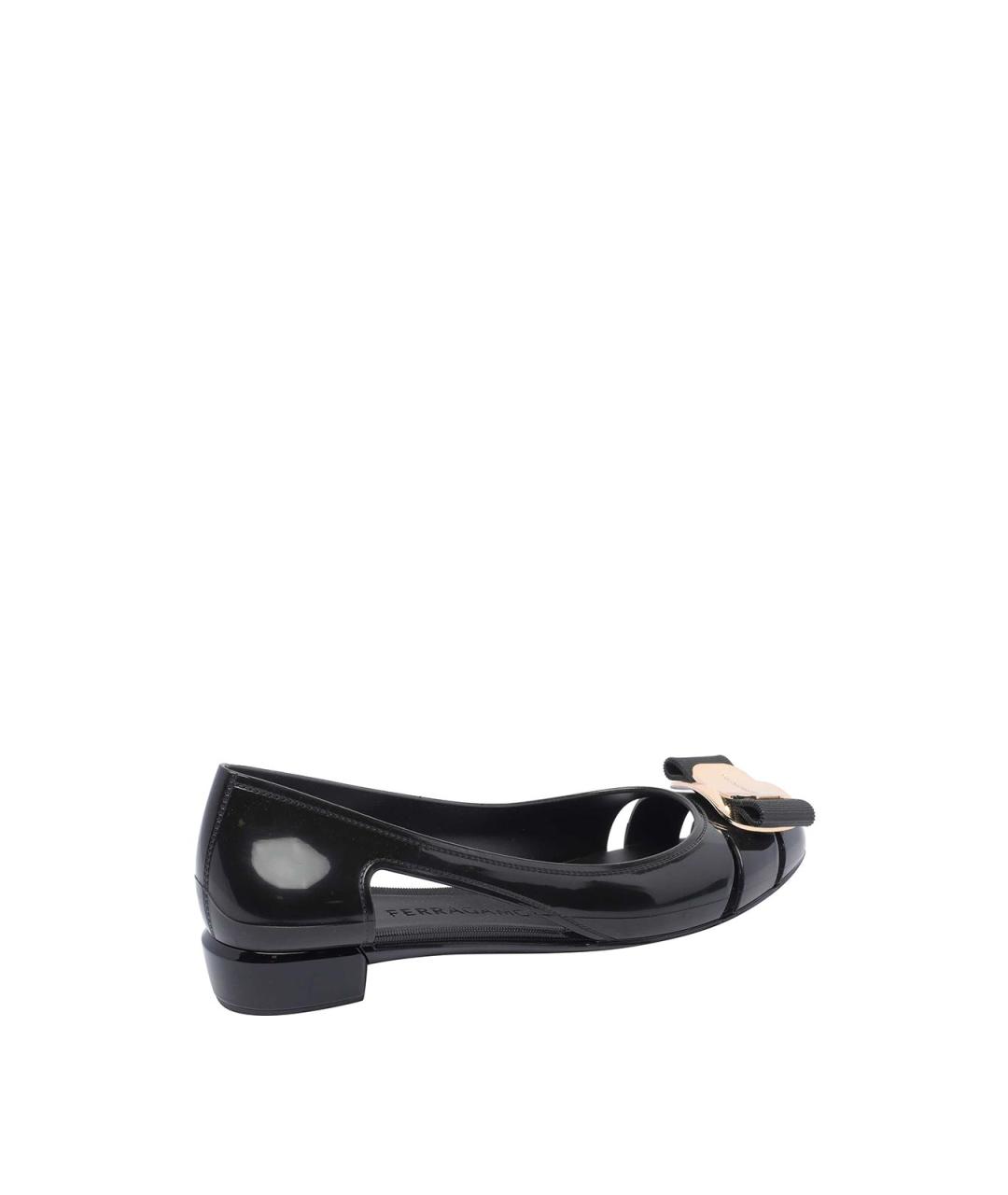 FERRAGAMO Черные резиновые балетки, фото 3