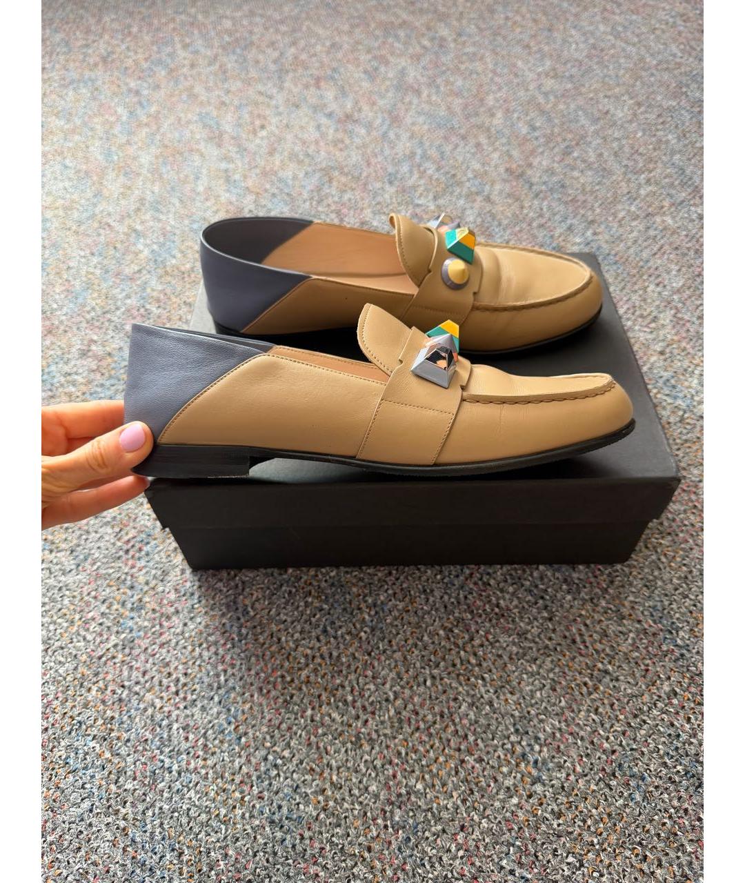 FENDI Бежевые кожаные лоферы, фото 9