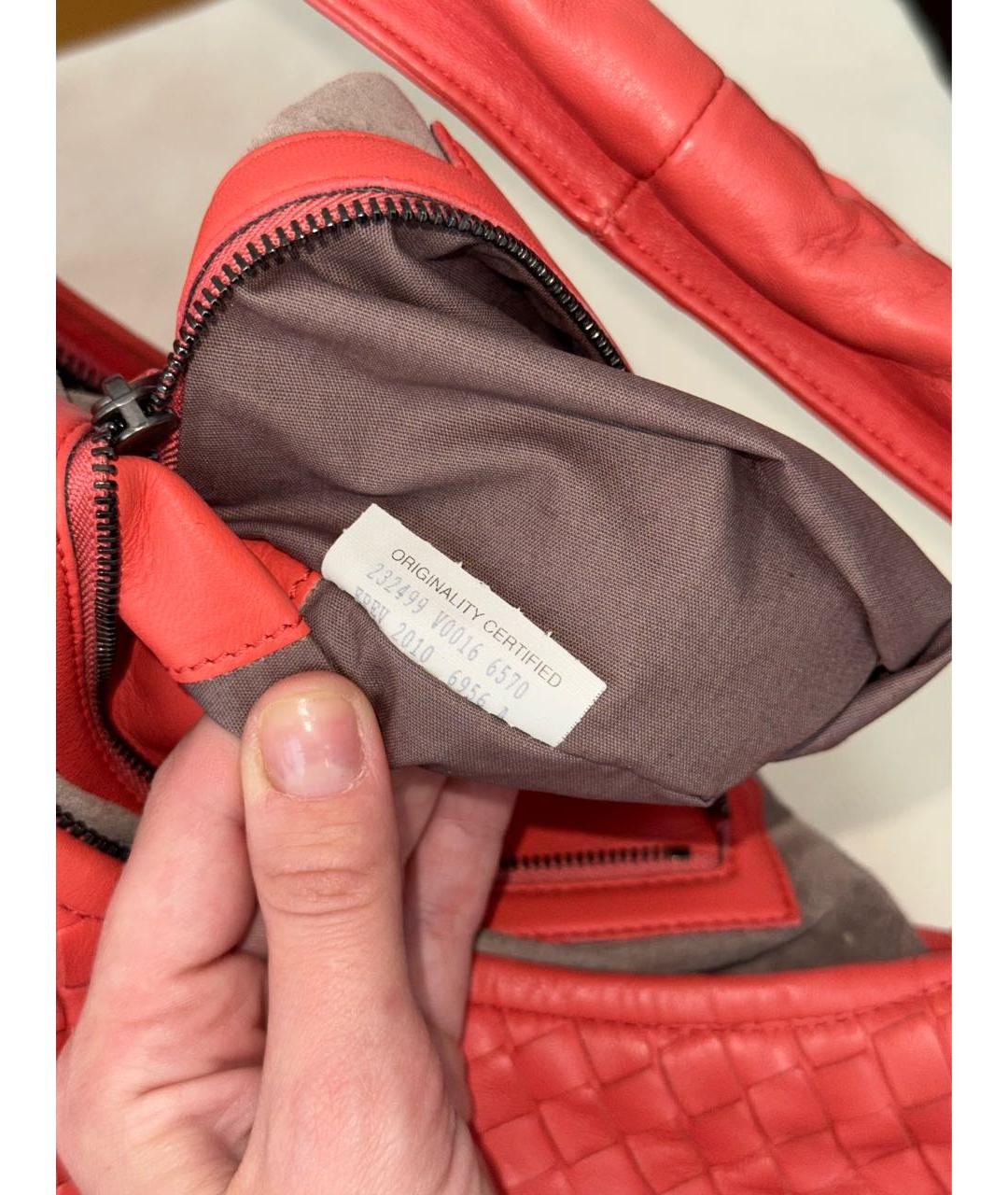 BOTTEGA VENETA Коралловая кожаная сумка с короткими ручками, фото 6