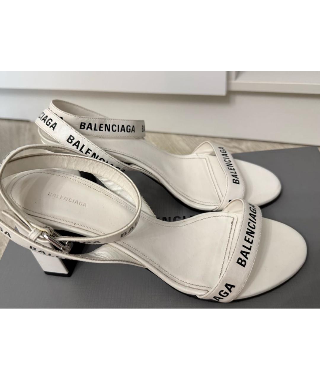 BALENCIAGA Белые кожаные босоножки, фото 2