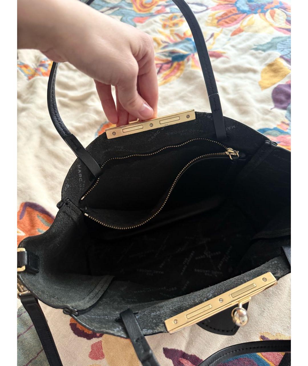 MARC JACOBS Черная кожаная сумка с короткими ручками, фото 4