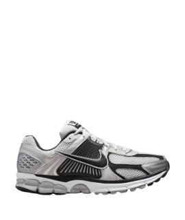 NIKE Низкие кроссовки / кеды
