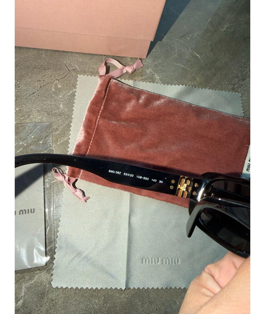 MIU MIU Черные пластиковые солнцезащитные очки, фото 4