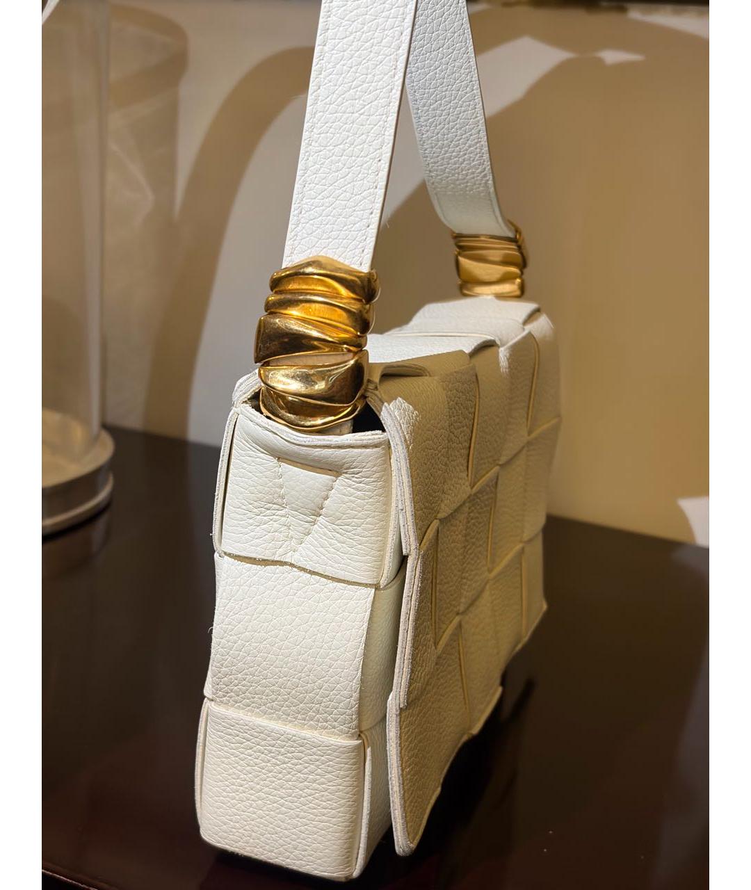 BOTTEGA VENETA Белая кожаная сумка через плечо, фото 5