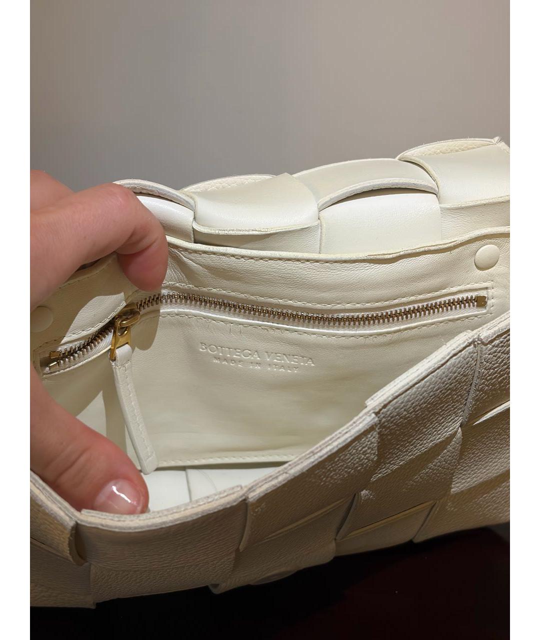 BOTTEGA VENETA Белая кожаная сумка через плечо, фото 4