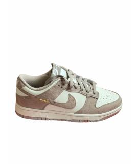 NIKE Кроссовки