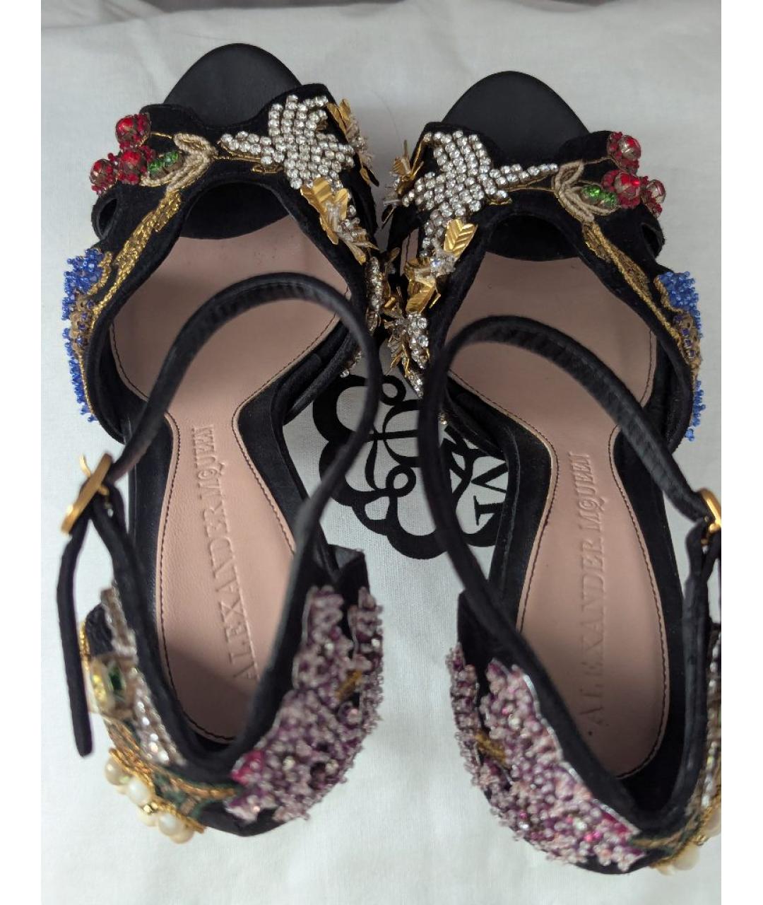 ALEXANDER MCQUEEN Черные замшевые босоножки, фото 3