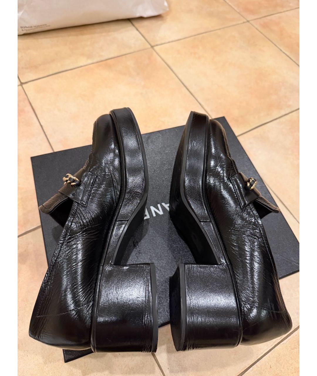 CHANEL Черные туфли из лакированной кожи, фото 4